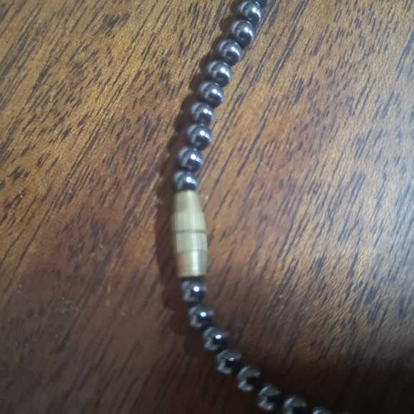 Gray Metallic-look Hematite Necklace - Picture 5 of 6